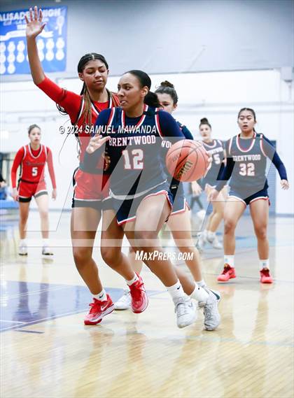 Thumbnail 1 in Brentwood School vs Westchester (Riptide GBB Showcase) photogallery.