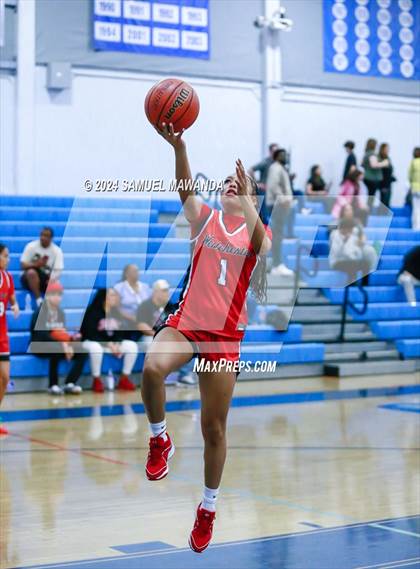 Thumbnail 2 in Brentwood School vs Westchester (Riptide GBB Showcase) photogallery.