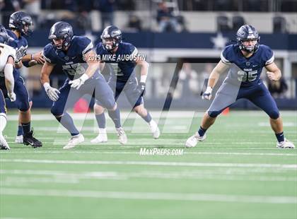 Thumbnail 1 in Highland Park vs. Lone Star (UIL 5A DI Reg Semi Playoff) photogallery.