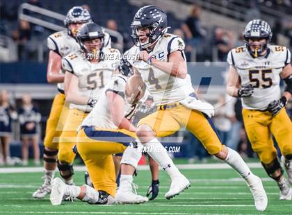 Thumbnail 3 in Highland Park vs. Lone Star (UIL 5A DI Reg Semi Playoff) photogallery.