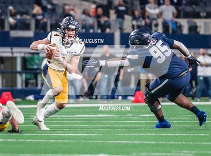 Thumbnail 3 in Highland Park vs. Lone Star (UIL 5A DI Reg Semi Playoff) photogallery.