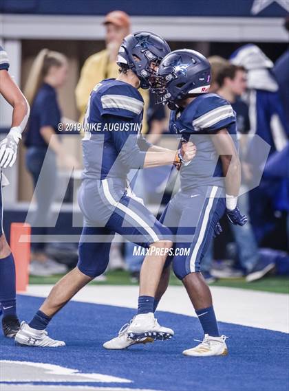 Thumbnail 3 in Highland Park vs. Lone Star (UIL 5A DI Reg Semi Playoff) photogallery.