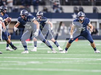 Thumbnail 3 in Highland Park vs. Lone Star (UIL 5A DI Reg Semi Playoff) photogallery.