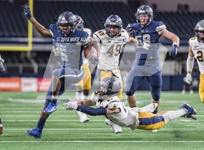 Thumbnail 2 in Highland Park vs. Lone Star (UIL 5A DI Reg Semi Playoff) photogallery.