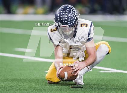 Thumbnail 3 in Highland Park vs. Lone Star (UIL 5A DI Reg Semi Playoff) photogallery.