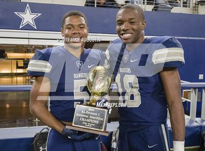 Thumbnail 2 in Highland Park vs. Lone Star (UIL 5A DI Reg Semi Playoff) photogallery.