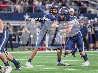 Thumbnail 2 in Highland Park vs. Lone Star (UIL 5A DI Reg Semi Playoff) photogallery.