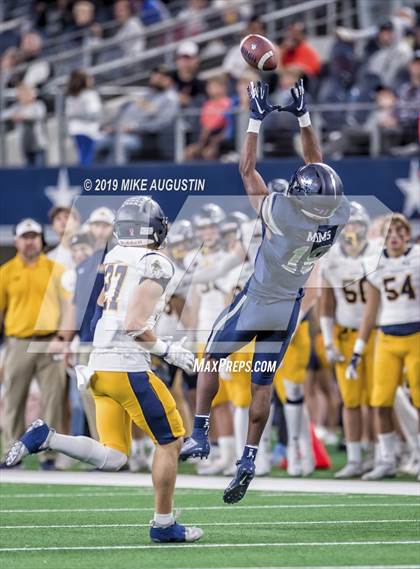 Thumbnail 3 in Highland Park vs. Lone Star (UIL 5A DI Reg Semi Playoff) photogallery.