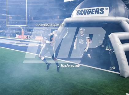 Thumbnail 3 in Highland Park vs. Lone Star (UIL 5A DI Reg Semi Playoff) photogallery.