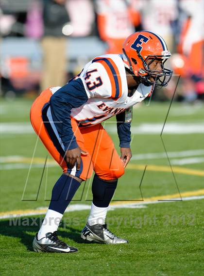 Thumbnail 2 in Evanston v Loyola Academy (IHSA Class 8A Playoffs) photogallery.