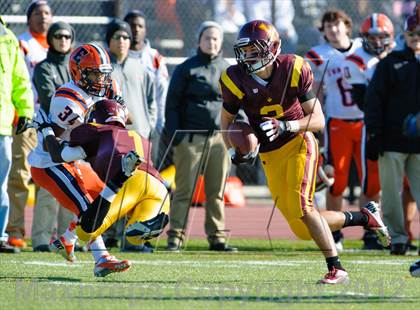 Thumbnail 2 in Evanston v Loyola Academy (IHSA Class 8A Playoffs) photogallery.