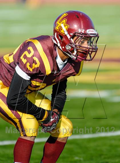 Thumbnail 1 in Evanston v Loyola Academy (IHSA Class 8A Playoffs) photogallery.