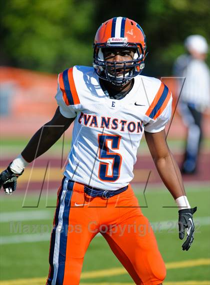 Thumbnail 2 in Evanston v Loyola Academy (IHSA Class 8A Playoffs) photogallery.