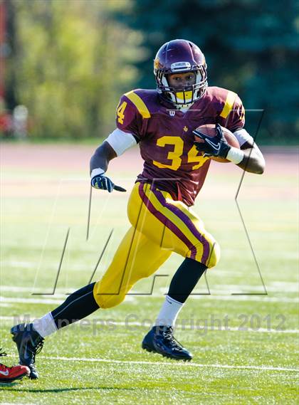 Thumbnail 3 in Evanston v Loyola Academy (IHSA Class 8A Playoffs) photogallery.