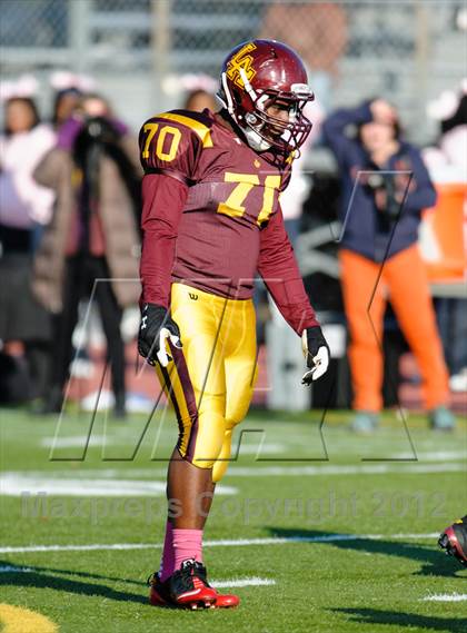 Thumbnail 1 in Evanston v Loyola Academy (IHSA Class 8A Playoffs) photogallery.