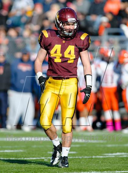 Thumbnail 1 in Evanston v Loyola Academy (IHSA Class 8A Playoffs) photogallery.
