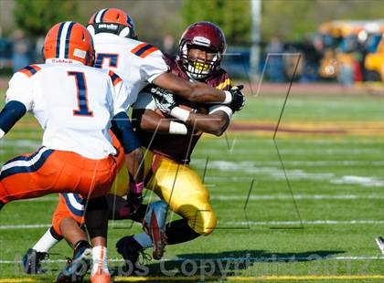 Thumbnail 1 in Evanston v Loyola Academy (IHSA Class 8A Playoffs) photogallery.