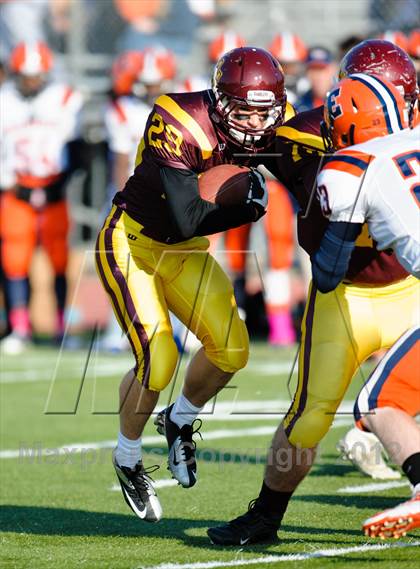 Thumbnail 3 in Evanston v Loyola Academy (IHSA Class 8A Playoffs) photogallery.