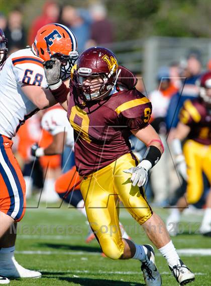 Thumbnail 1 in Evanston v Loyola Academy (IHSA Class 8A Playoffs) photogallery.