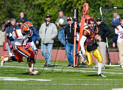 Thumbnail 1 in Evanston v Loyola Academy (IHSA Class 8A Playoffs) photogallery.