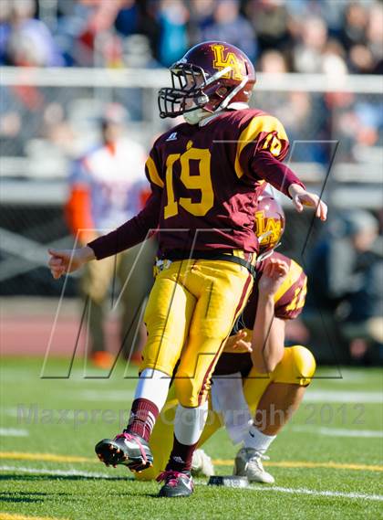 Thumbnail 3 in Evanston v Loyola Academy (IHSA Class 8A Playoffs) photogallery.