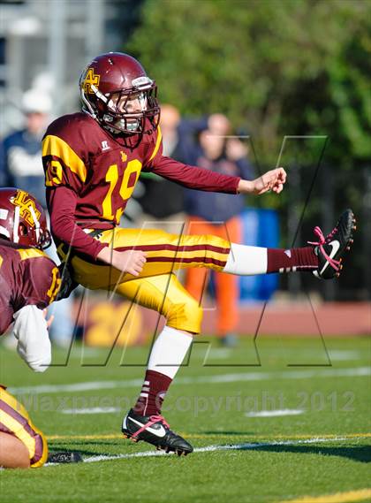 Thumbnail 3 in Evanston v Loyola Academy (IHSA Class 8A Playoffs) photogallery.