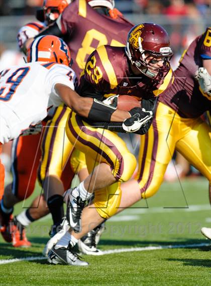 Thumbnail 1 in Evanston v Loyola Academy (IHSA Class 8A Playoffs) photogallery.
