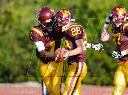 Thumbnail 1 in Evanston v Loyola Academy (IHSA Class 8A Playoffs) photogallery.