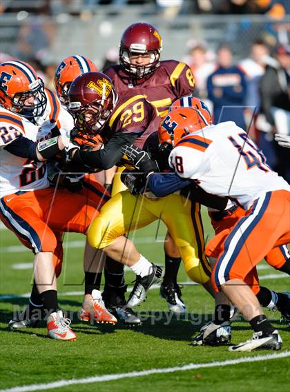 Thumbnail 1 in Evanston v Loyola Academy (IHSA Class 8A Playoffs) photogallery.