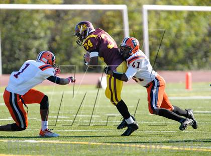 Thumbnail 1 in Evanston v Loyola Academy (IHSA Class 8A Playoffs) photogallery.