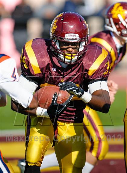 Thumbnail 3 in Evanston v Loyola Academy (IHSA Class 8A Playoffs) photogallery.