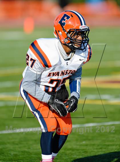 Thumbnail 1 in Evanston v Loyola Academy (IHSA Class 8A Playoffs) photogallery.