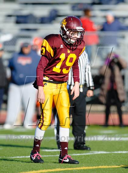 Thumbnail 2 in Evanston v Loyola Academy (IHSA Class 8A Playoffs) photogallery.