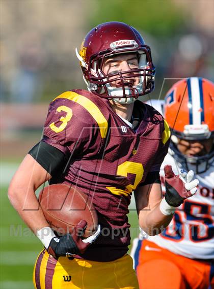 Thumbnail 3 in Evanston v Loyola Academy (IHSA Class 8A Playoffs) photogallery.