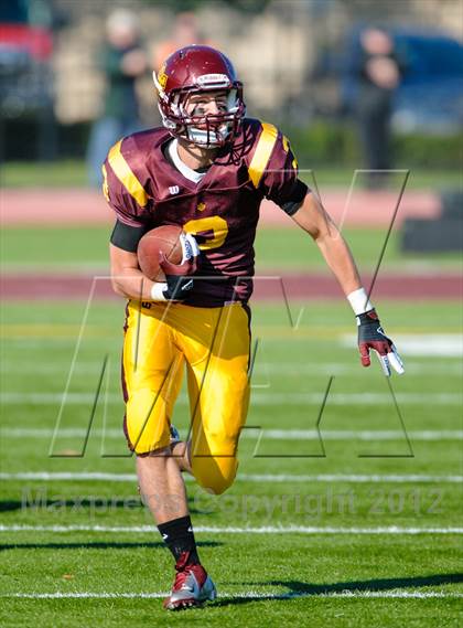 Thumbnail 1 in Evanston v Loyola Academy (IHSA Class 8A Playoffs) photogallery.