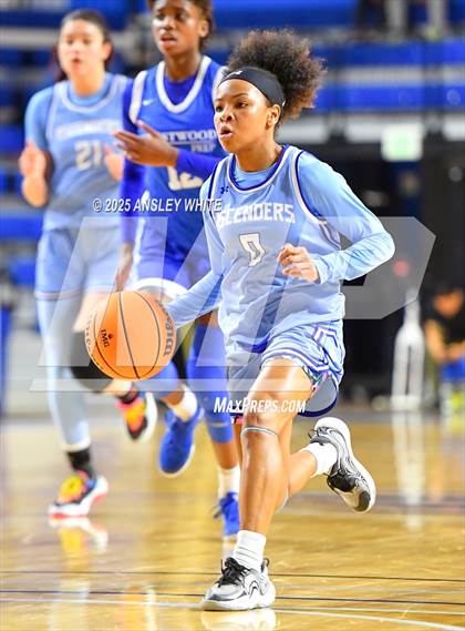 Thumbnail 2 in Crestwood Prep (North York, Ontario) v IMG Academy (IMG Ascender Classic) photogallery.