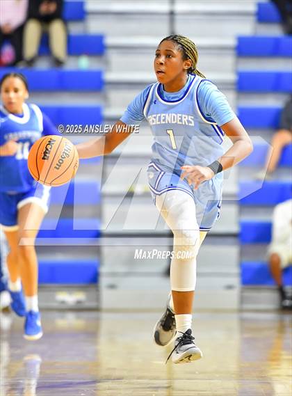 Thumbnail 2 in Crestwood Prep (North York, Ontario) v IMG Academy (IMG Ascender Classic) photogallery.