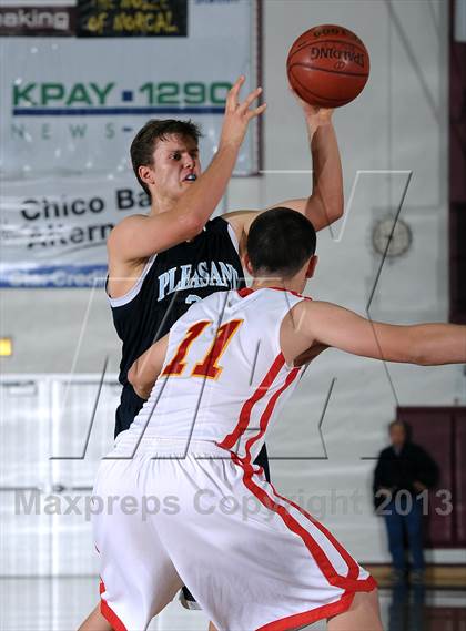 Thumbnail 1 in Pleasant Valley vs. Chico (CIF NS D2 Final) photogallery.