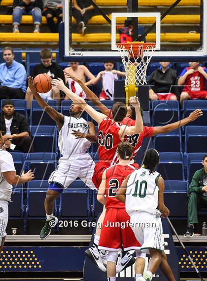 Thumbnail 3 in El Cerrito vs. Albany Academy for Boys (MaxPreps MLK Classic) photogallery.