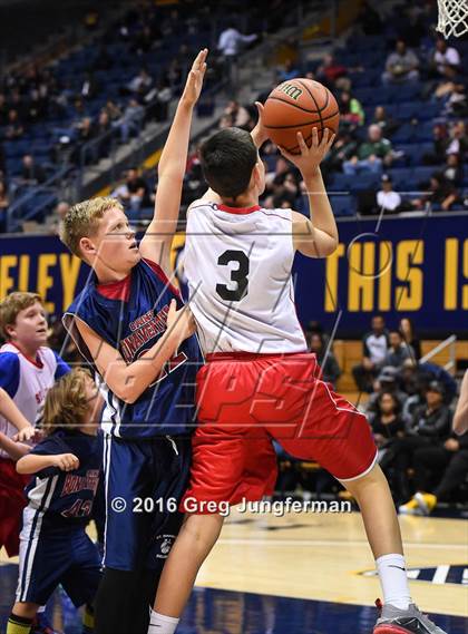 Thumbnail 2 in El Cerrito vs. Albany Academy for Boys (MaxPreps MLK Classic) photogallery.