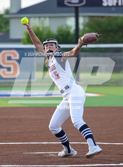 Thumbnail 1 in Sachse vs. Rockwall (UIL 6A Softball Bi-District) photogallery.
