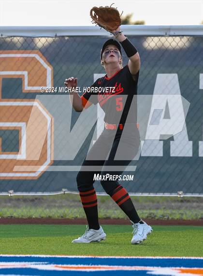 Thumbnail 2 in Sachse vs. Rockwall (UIL 6A Softball Bi-District) photogallery.