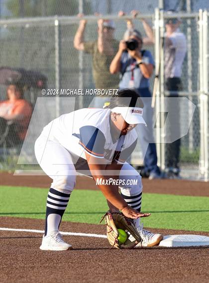 Thumbnail 1 in Sachse vs. Rockwall (UIL 6A Softball Bi-District) photogallery.