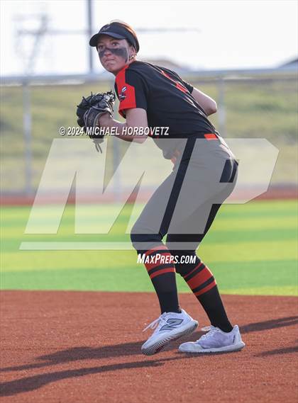 Thumbnail 2 in Sachse vs. Rockwall (UIL 6A Softball Bi-District) photogallery.