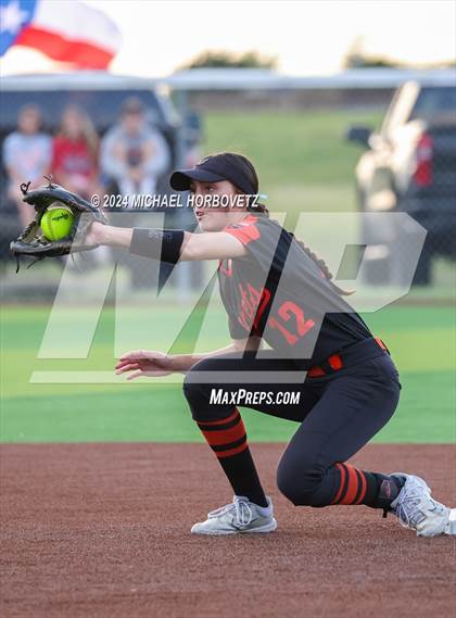 Thumbnail 2 in Sachse vs. Rockwall (UIL 6A Softball Bi-District) photogallery.