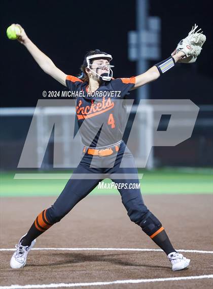 Thumbnail 2 in Sachse vs. Rockwall (UIL 6A Softball Bi-District) photogallery.