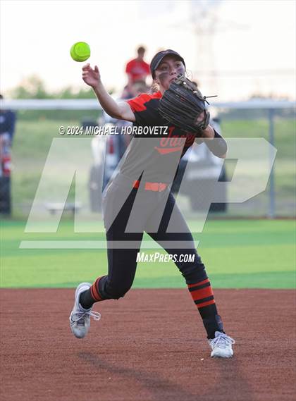 Thumbnail 3 in Sachse vs. Rockwall (UIL 6A Softball Bi-District) photogallery.