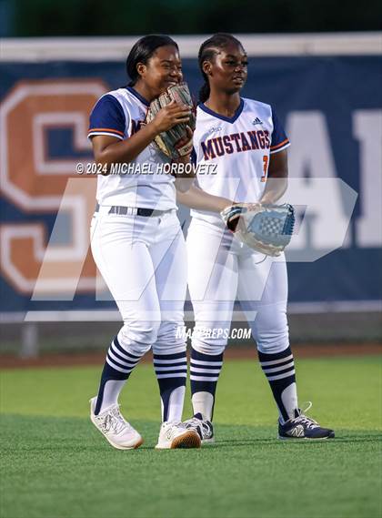 Thumbnail 1 in Sachse vs. Rockwall (UIL 6A Softball Bi-District) photogallery.