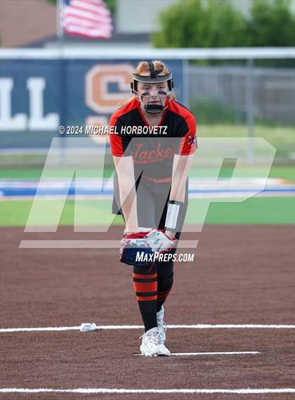 Thumbnail 3 in Sachse vs. Rockwall (UIL 6A Softball Bi-District) photogallery.
