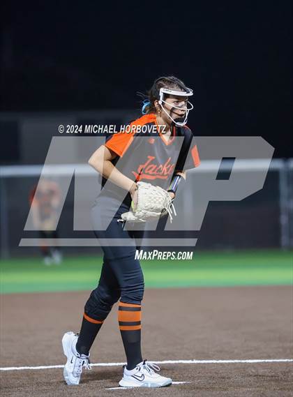 Thumbnail 3 in Sachse vs. Rockwall (UIL 6A Softball Bi-District) photogallery.